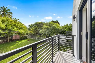 116 NW 5th Ave, Hallandale Beach, FL 33009 - Photo 15