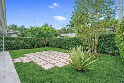 1200 El Rado St, Coral Gables, FL 33134 - Photo 21