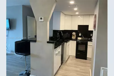 800 West Ave #533, Miami Beach, FL 33139 - Photo 5