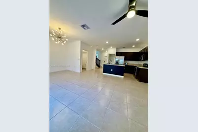405 NE 208th Ter #405, Miami, FL 33179 - Photo 3