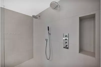 10 Venetian Way #404, Miami Beach, FL 33139 - Photo 15