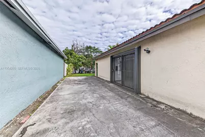 17307 SW 115th Ave, Miami, FL 33157 - Photo 7