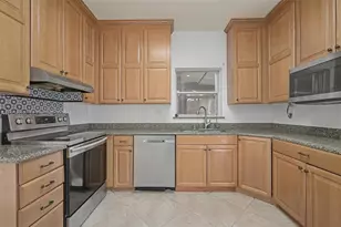 6569 Windsor Dr, Parkland, FL 33067 - Photo 11