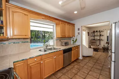 20004 SW 82nd Pl, Cutler Bay, FL 33189 - Photo 13