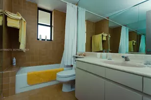 1000 Venetian Way, Miami, FL 33139 - Photo 13