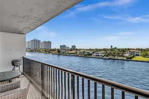 2017 S Ocean Dr, Hallandale Beach, FL 33009 - Photo 27