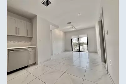836 SW 2nd St #202, Miami, FL 33130 - Photo 5