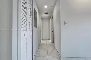 836 SW 2nd St, Miami, FL 33130 - Photo 9