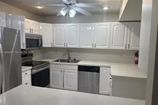 8682 NW 40th St, Coral Springs, FL 33065 - Photo 3