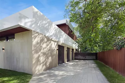 3210 Coacoochee St, Miami, FL 33133 - Photo 27