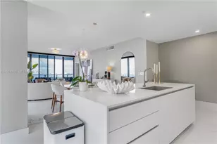 700 NE 24th St, Miami, FL 33137 - Photo 9