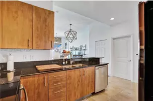 7900 Harbor Island Dr, North Bay Village, FL 33141 - Photo 5