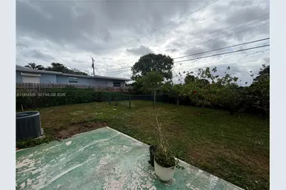 952 Churchill Rd, West Palm Beach, FL 33405 - Photo 7