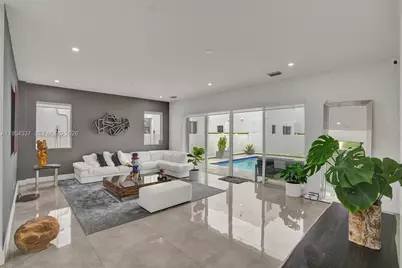 9995 NW 75th St, Doral, FL 33178 - Photo 9