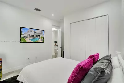 9995 NW 75th St, Doral, FL 33178 - Photo 13