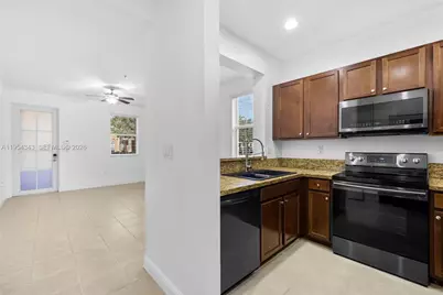 807 SW 147th Ave #1402, Pembroke Pines, FL 33027 - Photo 9