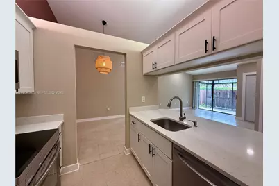 2550 N Nob Hill Rd #., Sunrise, FL 33322 - Photo 3