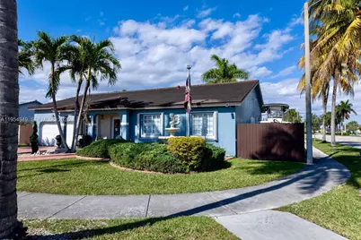 15201 SW 177th Ter, Miami, FL 33187 - Photo 9