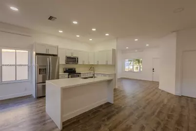 825 Tanglewood Cir, Weston, FL 33327 - Photo 11