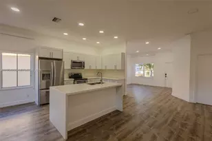 825 Tanglewood Cir, Weston, FL 33327 - Photo 11