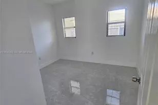 1148 NW 100th St, Miami, FL 33150 - Photo 13