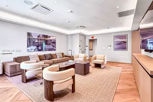 121 NE 5th St, Miami, FL 33143 - Photo 21