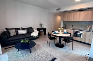 121 NE 5th St, Miami, FL 33143 - Photo 3