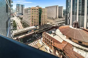 121 NE 5th St, Miami, FL 33143 - Photo 9