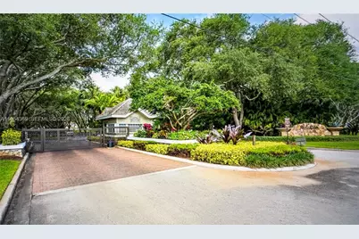 18265 SE Ridgeview Dr, Tequesta, FL 33469 - Photo 5