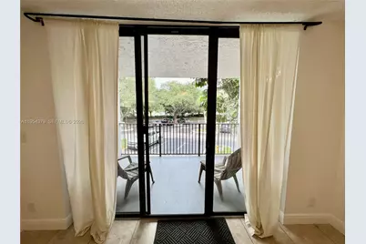 10131 W Sunrise Blvd #203, Plantation, FL 33322 - Photo 9