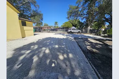 1148 NW 100th St #2, Miami, FL 33150 - Photo 21