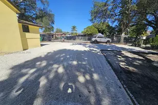 1148 NW 100th St, Miami, FL 33150 - Photo 21