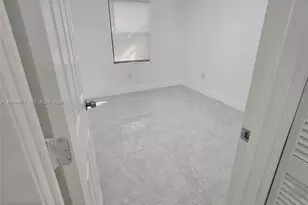1148 NW 100th St, Miami, FL 33150 - Photo 11