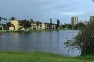 2800 NE 203rd St, Aventura, FL 33180 - Photo 13