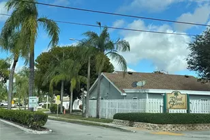 1590 Royal Forest Ct, West Palm Beach, FL 33406 - Photo 5