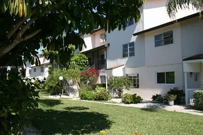 180 E Cypress Way #E230, Naples, FL 34110 - Photo 3