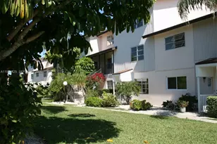 180 E Cypress Way, Naples, FL 34110 - Photo 3