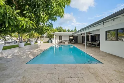 2305 Magnolia Dr, North Miami, FL 33181 - Photo 5