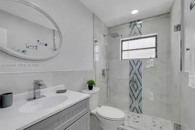 895 W 39th Pl #1, Hialeah, FL 33012 - Photo 27