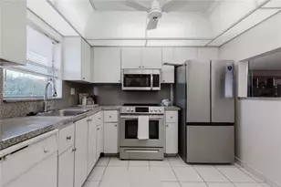 9441 Sunrise Lakes Blvd, Sunrise, FL 33322 - Photo 17