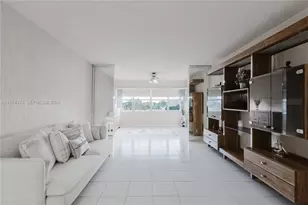 9441 Sunrise Lakes Blvd, Sunrise, FL 33322 - Photo 5