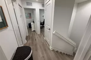 1043 SE 24th Ave, Homestead, FL 33035 - Photo 7