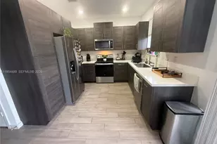 1043 SE 24th Ave, Homestead, FL 33035 - Photo 19