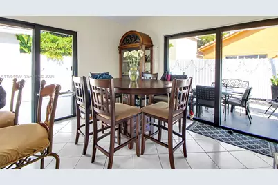 15113 NW 91st Ct, Miami Lakes, FL 33018 - Photo 13