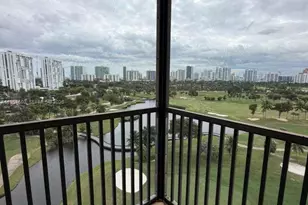 20379 W Country Club Dr, Aventura, FL 33180 - Photo 21