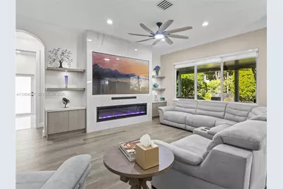 11113 NW 71st Ter, Doral, FL 33178 - Photo 17