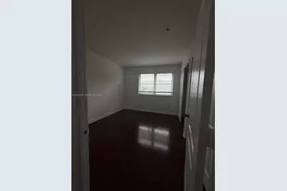 17640 NW 73rd Ave #200-19, Hialeah, FL 33015 - Photo 3