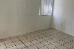 556 NW 114th Ave, Sweetwater, FL 33172 - Photo 7