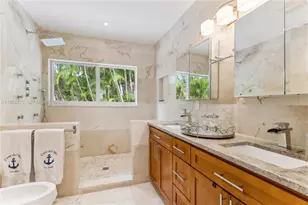 13801 S Biscayne River Rd, Miami, FL 33161 - Photo 11