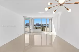 400 South Pointe Dr, Miami Beach, FL 33139 - Photo 5